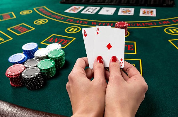 Xếp hạng thứ tự chất bài Poker Thabet từ lớn đến nhỏ